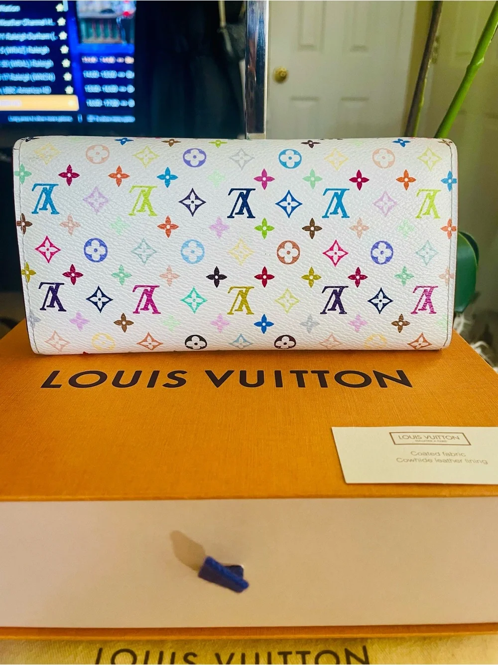 Louis Vuitton classic louis